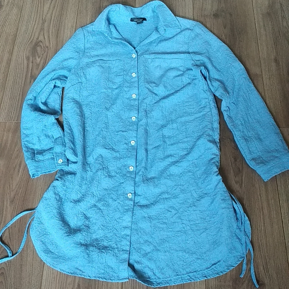 Alison Sheri Denim -Like button down shirt, tunic